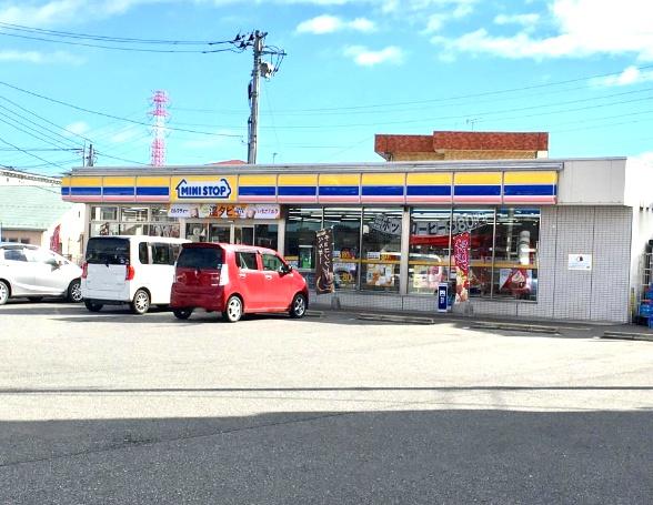御幸本町メゾネットⅡ　東(ミニストップ宇都宮御幸本町店)