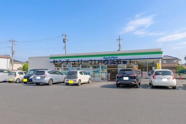 TORISIAS三峯(ファミリーマート小山神鳥谷店)
