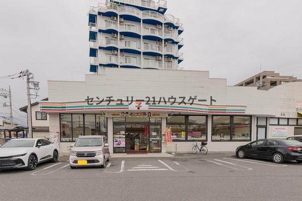 カッシーヤ鶴田　Ｃ棟(セブン-イレブン宇都宮さいわい店)