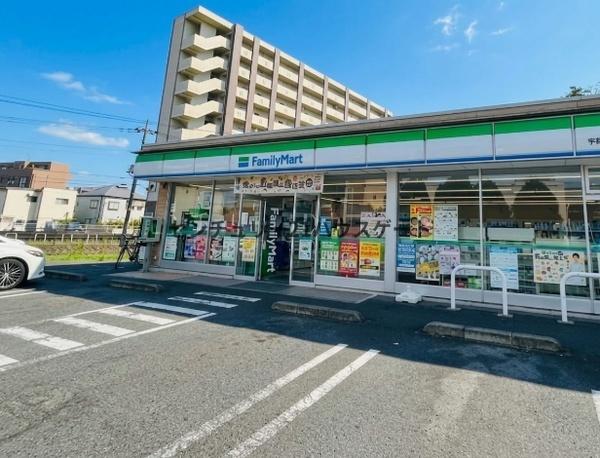 グランオーラ千波(ファミリーマート宇都宮今泉三丁目店)