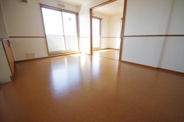 サンパレスD　(ペット可)