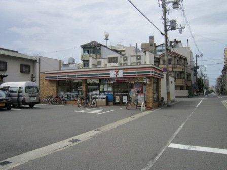 ヴィラスリースター住之江(セブンイレブン)