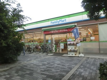 リアライズ花園町駅前(ファミリーマート)
