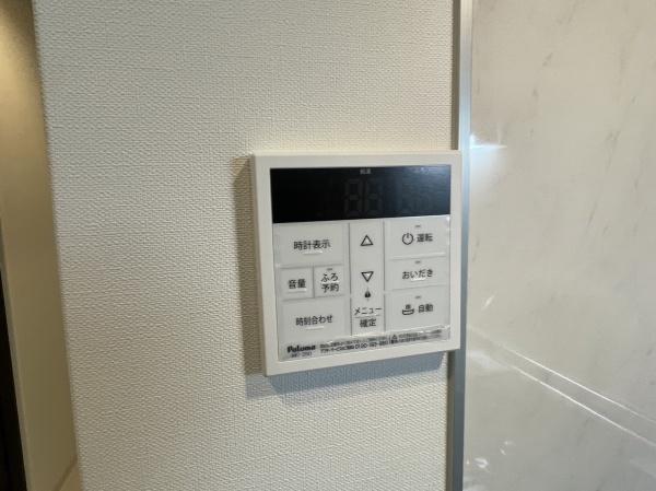 NU岸里駅前