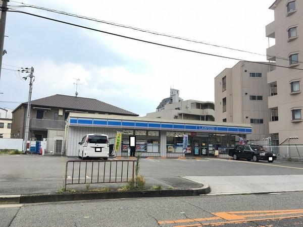 セルフィーユコート東館(ローソン)