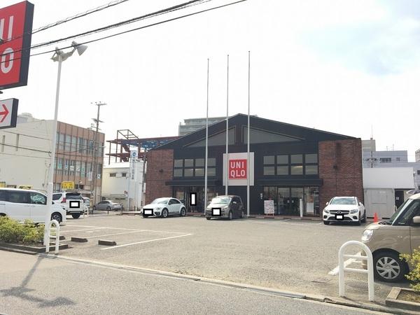 セルフィーユコート東館(ユニクロ)