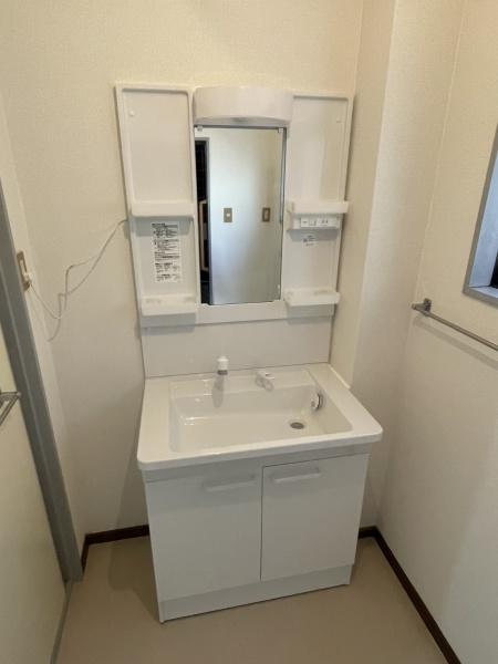 安立2丁目貸家