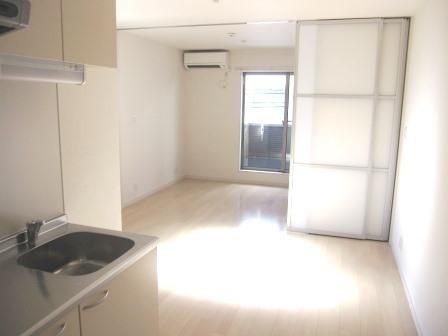 メゾンオークル１