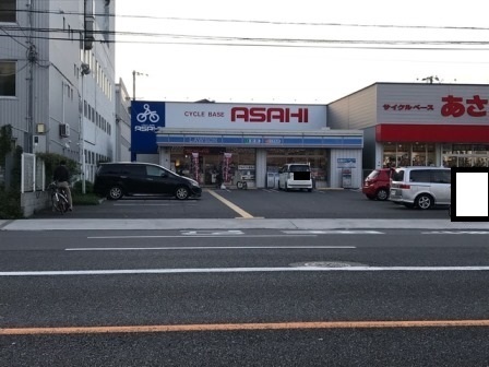 パラドール北加賀屋(ローソン)