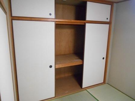 クレセントマンション