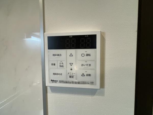 NU岸里駅前