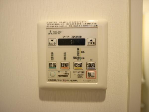 アクセルカクエイ