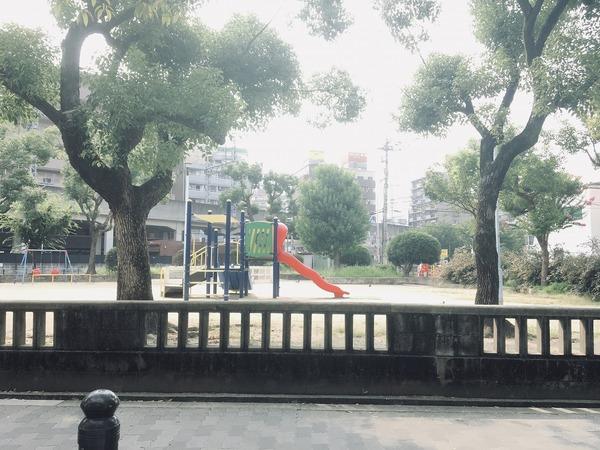 プレミセス岸里(公園)