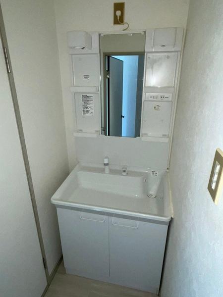 ドルフ岸里