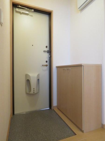 COZY岸里