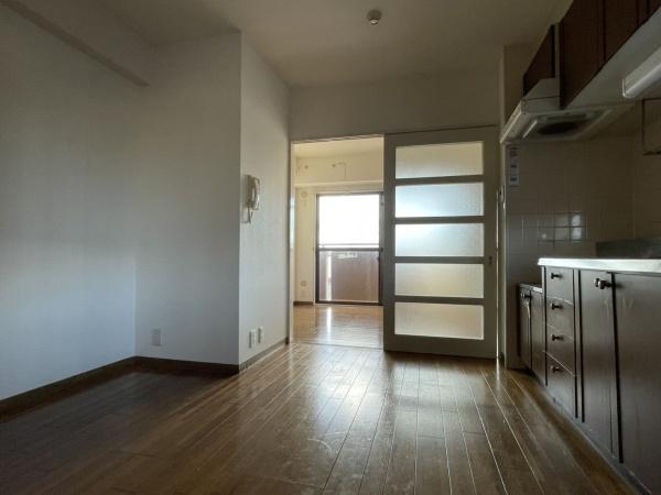 レジデンシアタネリ