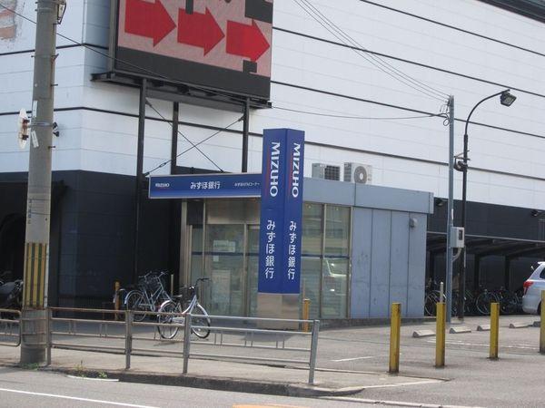 アリーバ鶴見橋(みずほ銀行　津守出張所(ATM))