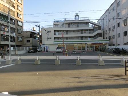 グランエクラ花園町(ファミリーマート)