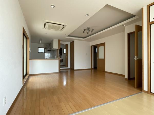 中加賀屋3丁目貸家