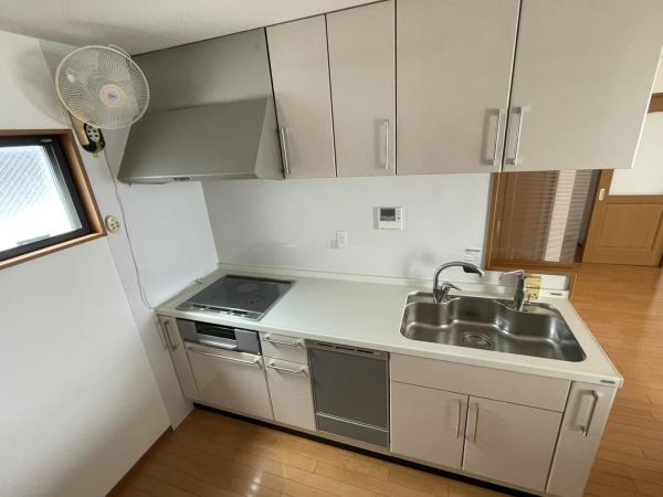 中加賀屋3丁目貸家