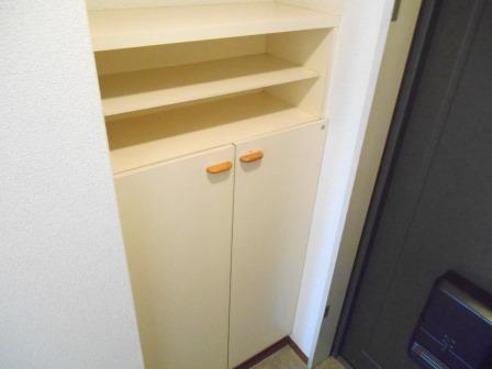 クレセントマンション