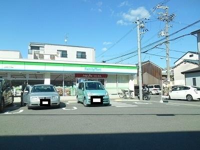 コーポ住吉(ファミリーマート)