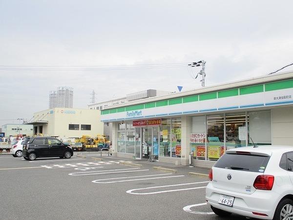 ファインコート２番館(ファミリーマート泉大津虫取町店)