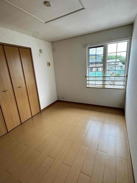 岩国市牛野谷町１丁目のアパート