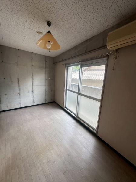 リエールビル　２０２号室