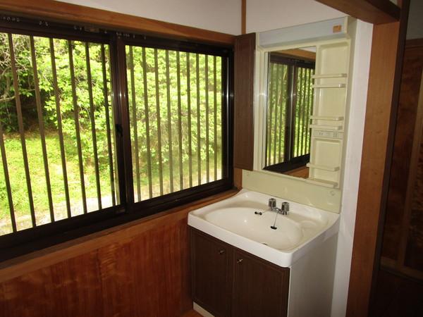 YUPAHOUSE