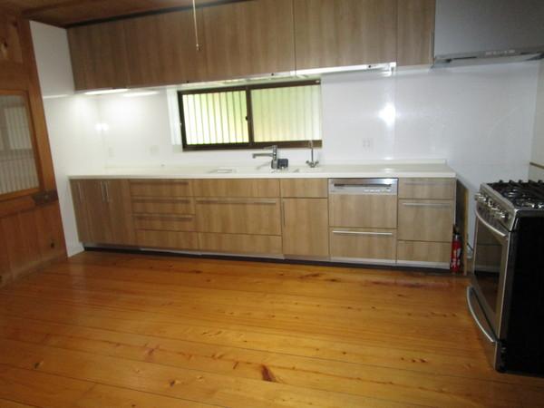 YUPAHOUSE