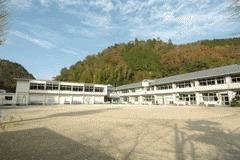 岩国市多田貸地(岩国市立藤河小学校)