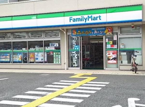 戸田市下前1丁目のマンション(ファミリーマート蕨南町四丁目店)