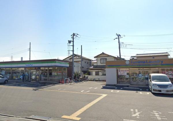 グラフティーマンション8(ファミリーマート川口南鳩ヶ谷一丁目店)