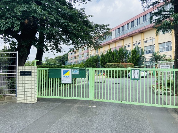 川口市安行領根岸貸家(川口市立根岸小学校)