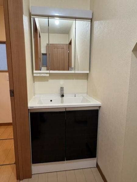 川口市安行領根岸貸家