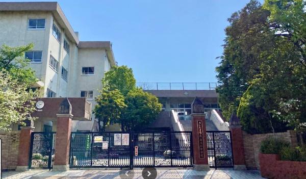 さいたま市南区根岸３丁目のマンション(さいたま市立南浦和中学校)