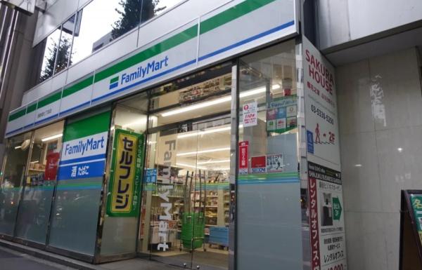 ナビウス新宿七丁目(ファミリーマート新宿七丁目店)