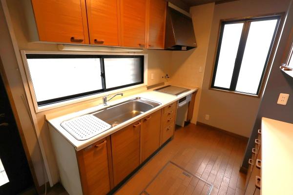 戸ヶ崎町新荒子戸建借家