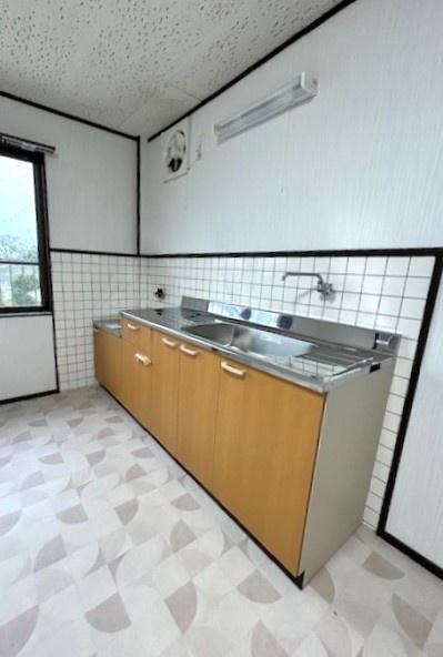 西尾市一色町対米蒲池の住宅付店舗（一戸建）