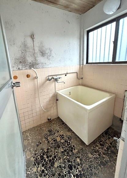 西尾市一色町対米蒲池の住宅付店舗（一戸建）