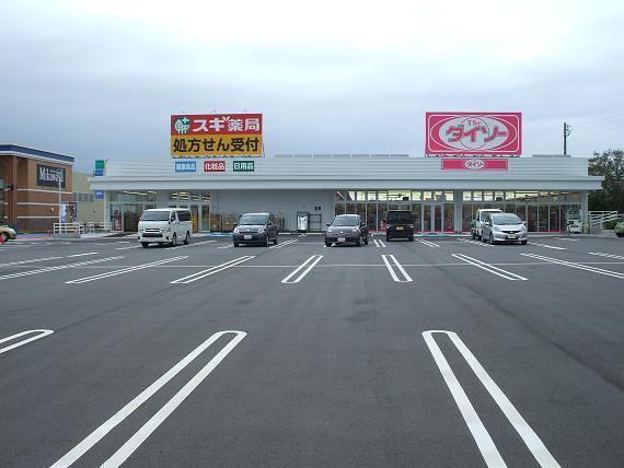 アルカンシエルⅢ(スギ薬局西尾一色店)