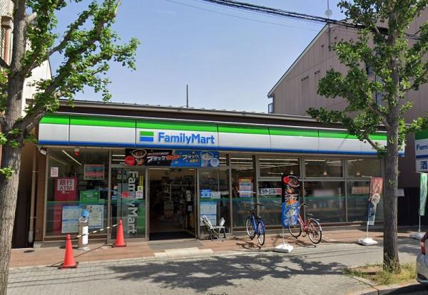 レジデンスキクチ(ファミリーマート京都西七条店)