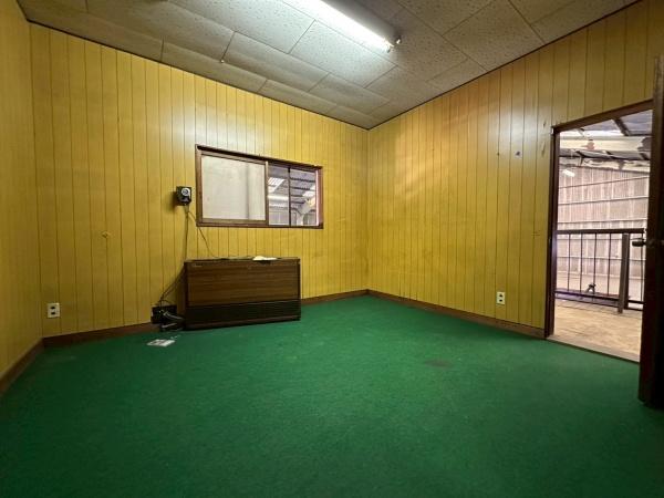 豊橋市大村町字桜島の倉庫(洋室)