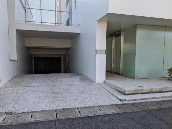 みよし市黒笹いずみ３丁目のマンション
