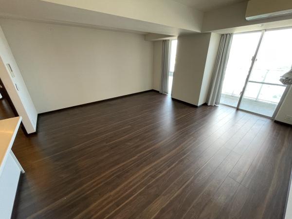 リュークスタワー イースト(リビング)