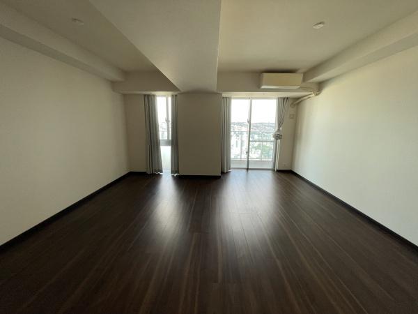 リュークスタワー イースト(リビング)