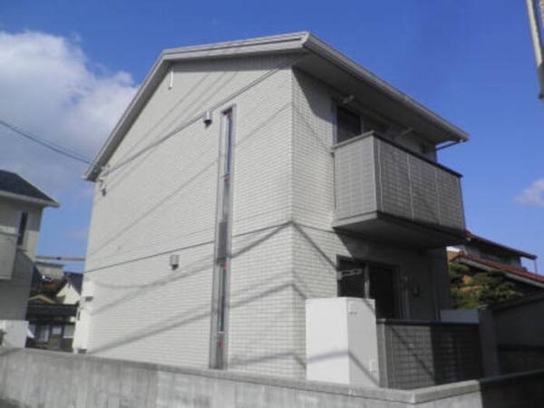 エレガンス中ノ島 B棟