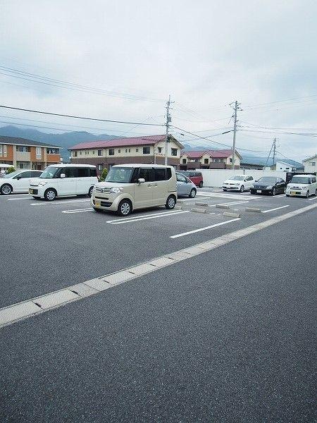 モニックファミューＡ