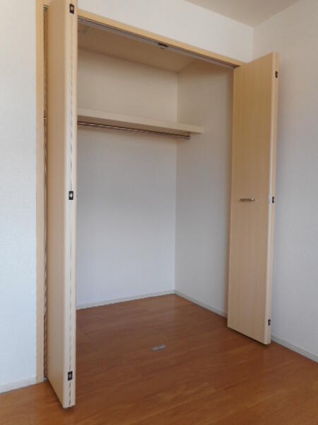 ドミール板倉